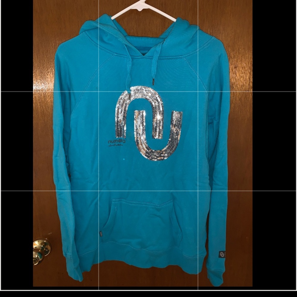 NUMERO // blue hoodie